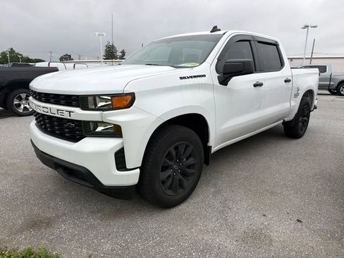 Used 2022 Chevrolet Silverado 1500 Custom RWD image 3