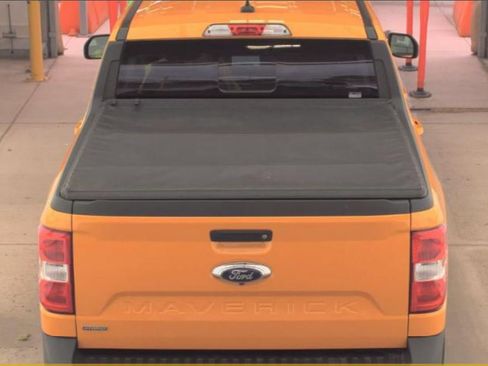 Used 2023 Ford Maverick Lariat w/ Lariat Luxury Package FWD image 4