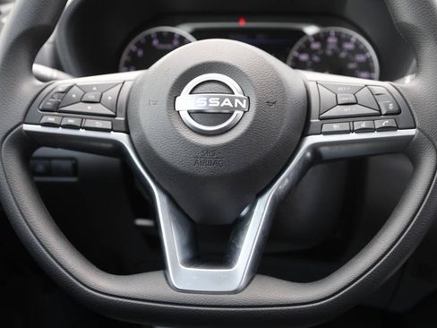 Used 2025 Nissan Sentra SV w/ Trunk Package FWD image 18