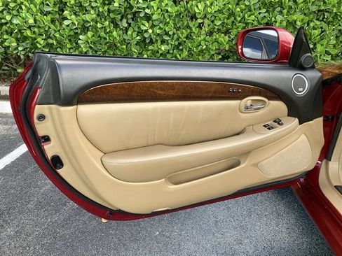 Used 2009 Lexus SC 430 Convertible RWD image 28