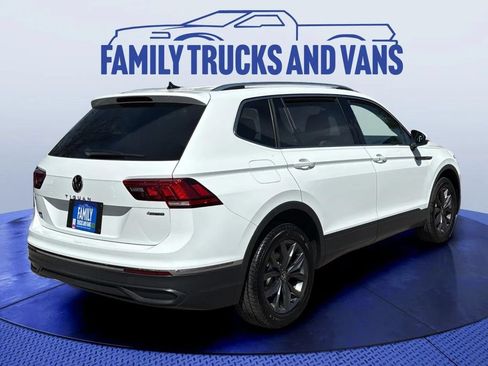 Used 2022 Volkswagen Tiguan SE AWD/4WD image 5