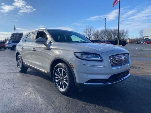 Used 2021 Lincoln Nautilus FWD w/ Equipment Group 101A image 2