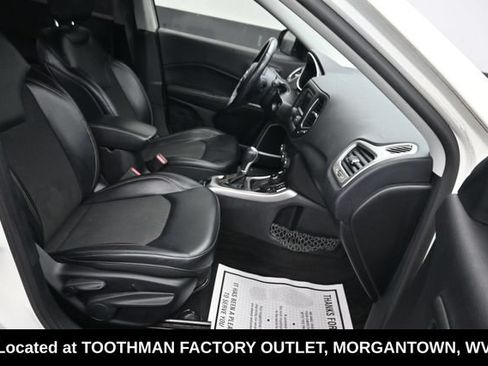 Used 2017 Jeep Compass Latitude AWD/4WD image 8