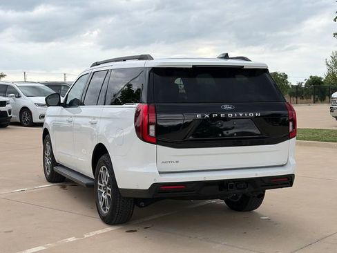 Used 2025 Ford Expedition Active image 7