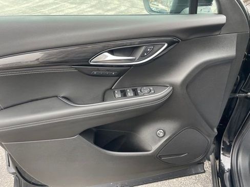 Used 2023 Buick Envision Essence w/ Sport Touring Package image 9