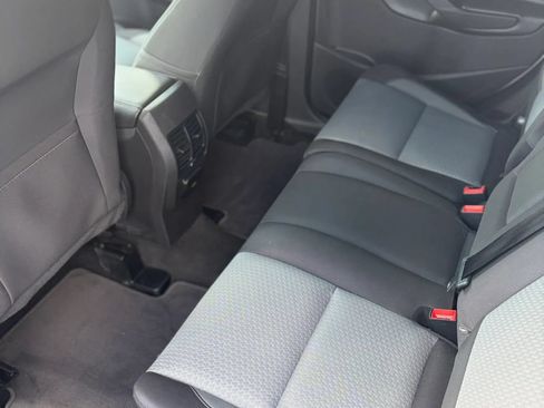 Used 2017 Ford Escape SE w/ Equipment Group 201A AWD/4WD image 10