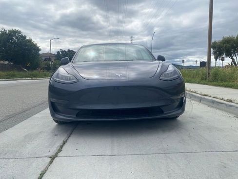 Used 2022 Tesla Model 3 Long Range AWD/4WD image 7