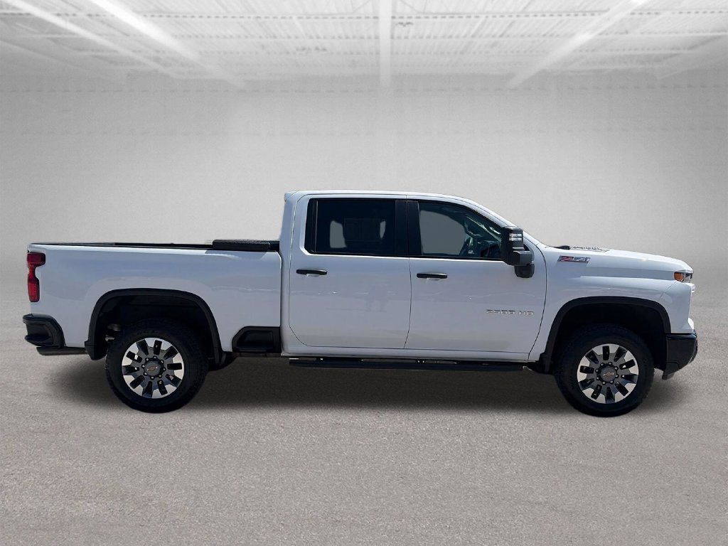 Used 2025 Chevrolet Silverado 2500 Custom w/ Z71 Off-Road Package AWD/4WD image 7