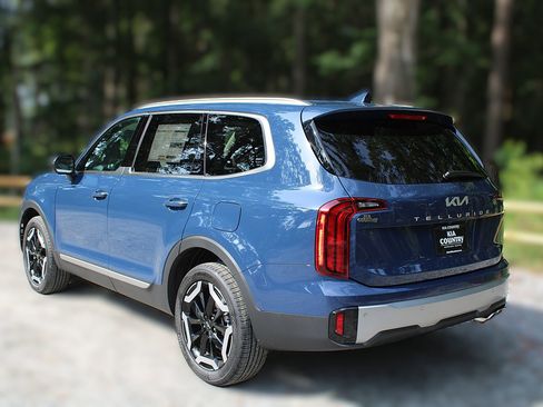 New 2025 Kia Telluride S image 7