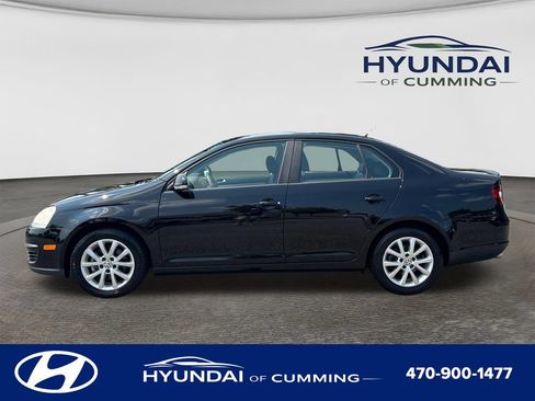Used 2010 Volkswagen Jetta Limited Edition FWD image 4