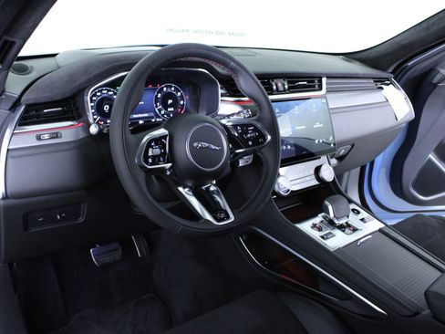 New 2026 Jaguar F-PACE SVR 575 Edition image 18