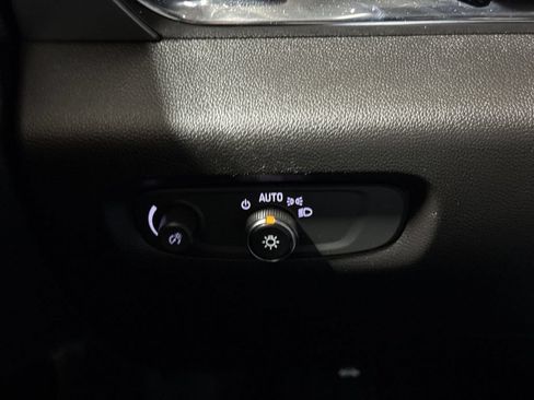 Used 2021 Chevrolet Traverse LS w/ LPO, Blackout Package FWD image 18