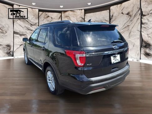 Used 2019 Ford Explorer XLT w/ Equipment Group 202A AWD/4WD image 7