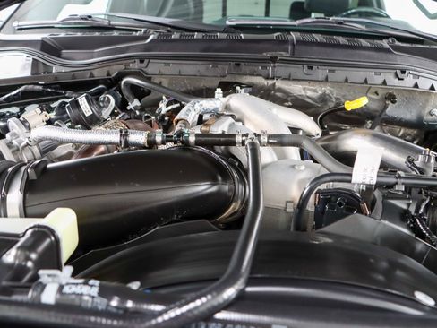 Used 2022 Ford F250 Lariat w/ Lariat Value Package image 32