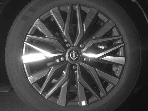 Used 2025 Nissan Altima 2.5 SV image 13