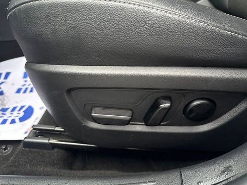 Used 2024 MAZDA CX-50 AWD 2.5 S w/ Preferred Package image 12