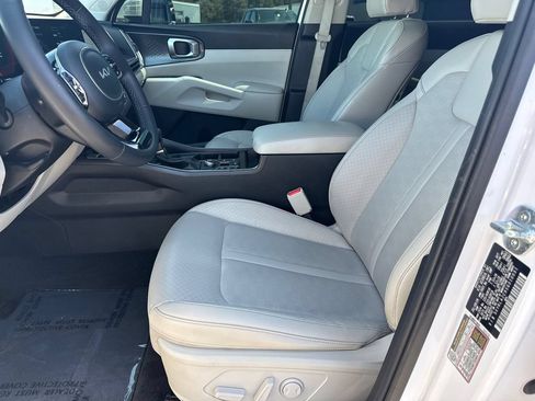Used 2025 Kia Sorento S FWD image 10