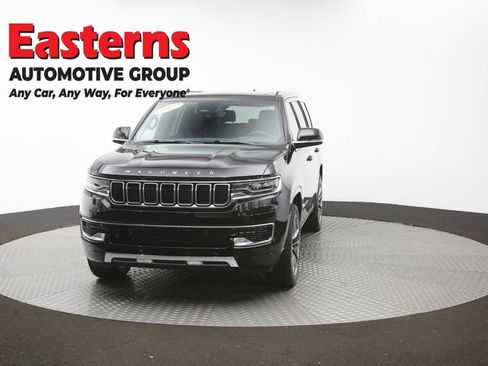 Used 2024 Jeep Wagoneer Series III w/ Premium Group I AWD/4WD image 60