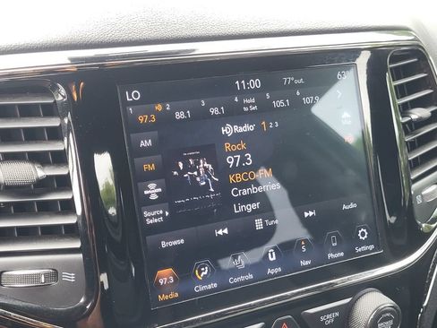 Used 2020 Jeep Grand Cherokee High Altitude AWD/4WD image 19