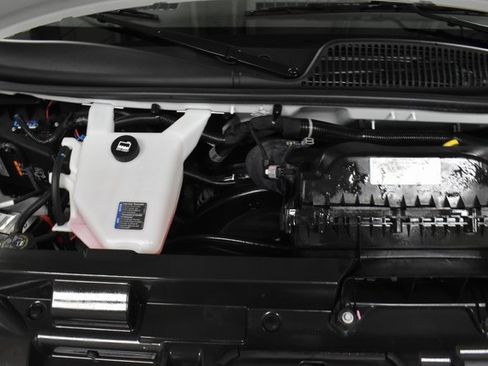 Used 2024 Chevrolet Express 2500 w/ Driver Convenience Package image 10