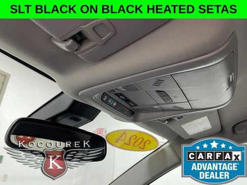 Used 2024 GMC Terrain SLT AWD/4WD image 18