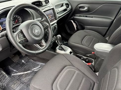 Used 2022 Jeep Renegade Latitude w/ Convenience Group image 10