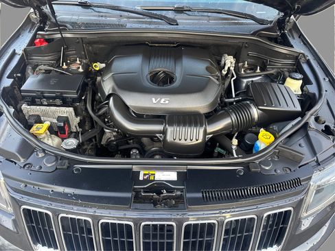 Used 2015 Jeep Grand Cherokee Laredo w/ Quick Order Package 23E AWD/4WD image 22