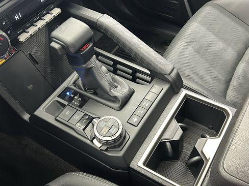 Used 2025 Toyota 4Runner TRD Off-Road Premium w/ Tow Technology Package image 25