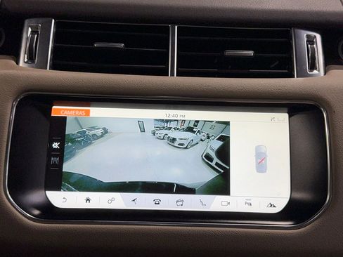 Used 2017 Land Rover Range Rover Sport SE image 33