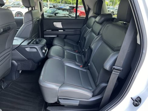 Certified 2025 Ford Expedition Active AWD/4WD image 28