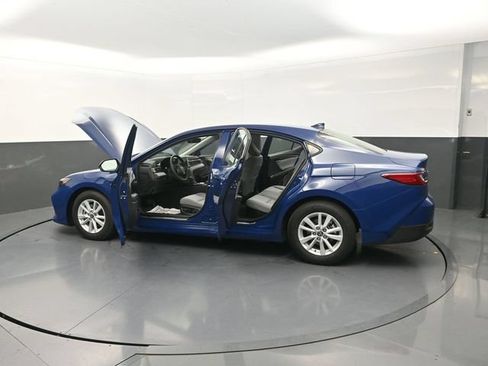 Used 2026 Toyota Camry LE w/ Convenience Package FWD image 43