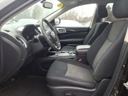 Certified 2018 Nissan Pathfinder SV w/ SV Tech Package image 11
