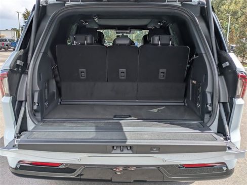 New 2025 Lincoln Navigator Reserve w/ Jet Appearance Package image 12