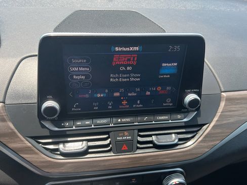 Used 2025 Nissan Altima 2.5 SV FWD image 28