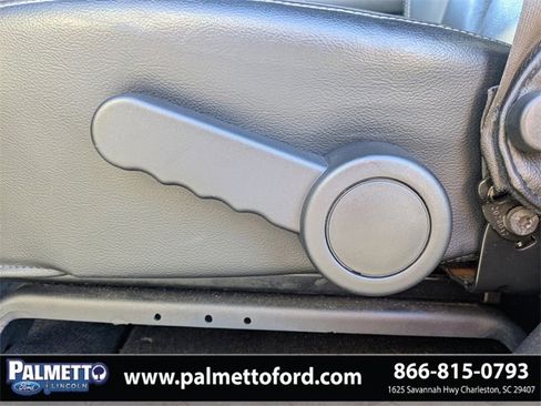 Used 2017 Jeep Wrangler Unlimited Sahara w/ Connectivity Group image 19