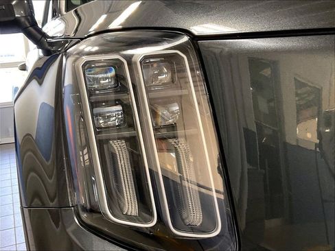 Used 2024 Kia Telluride LX AWD/4WD image 33