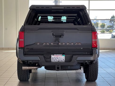 Certified 2026 Toyota Tacoma TRD Off-Road AWD/4WD image 5