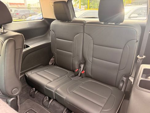 Used 2021 GMC Acadia Denali w/ Denali Technology Package FWD image 15
