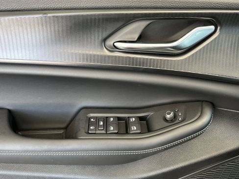 New 2025 Jeep Grand Cherokee L Laredo w/ Luxury Tech Group I image 12