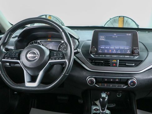 Used 2024 Nissan Altima 2.5 SR FWD image 17