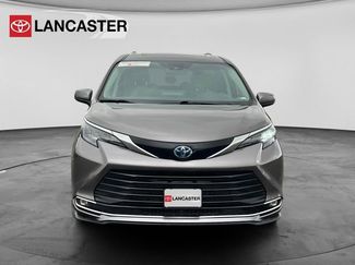 Certified 2024 Toyota Sienna XLE FWD video 2