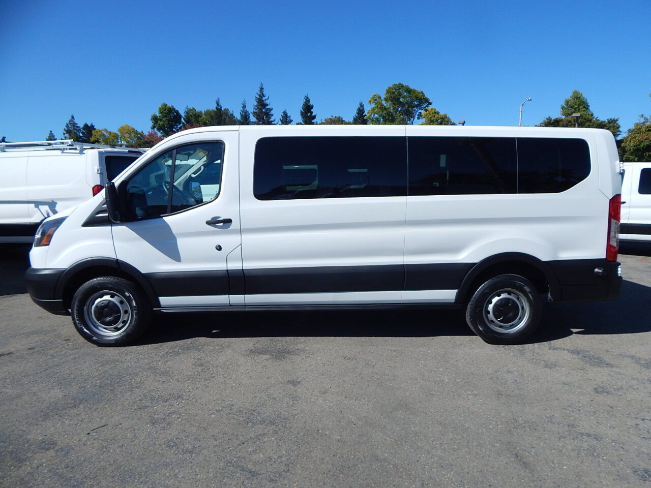 Used 2018 Ford Transit 350 XL RWD image 5