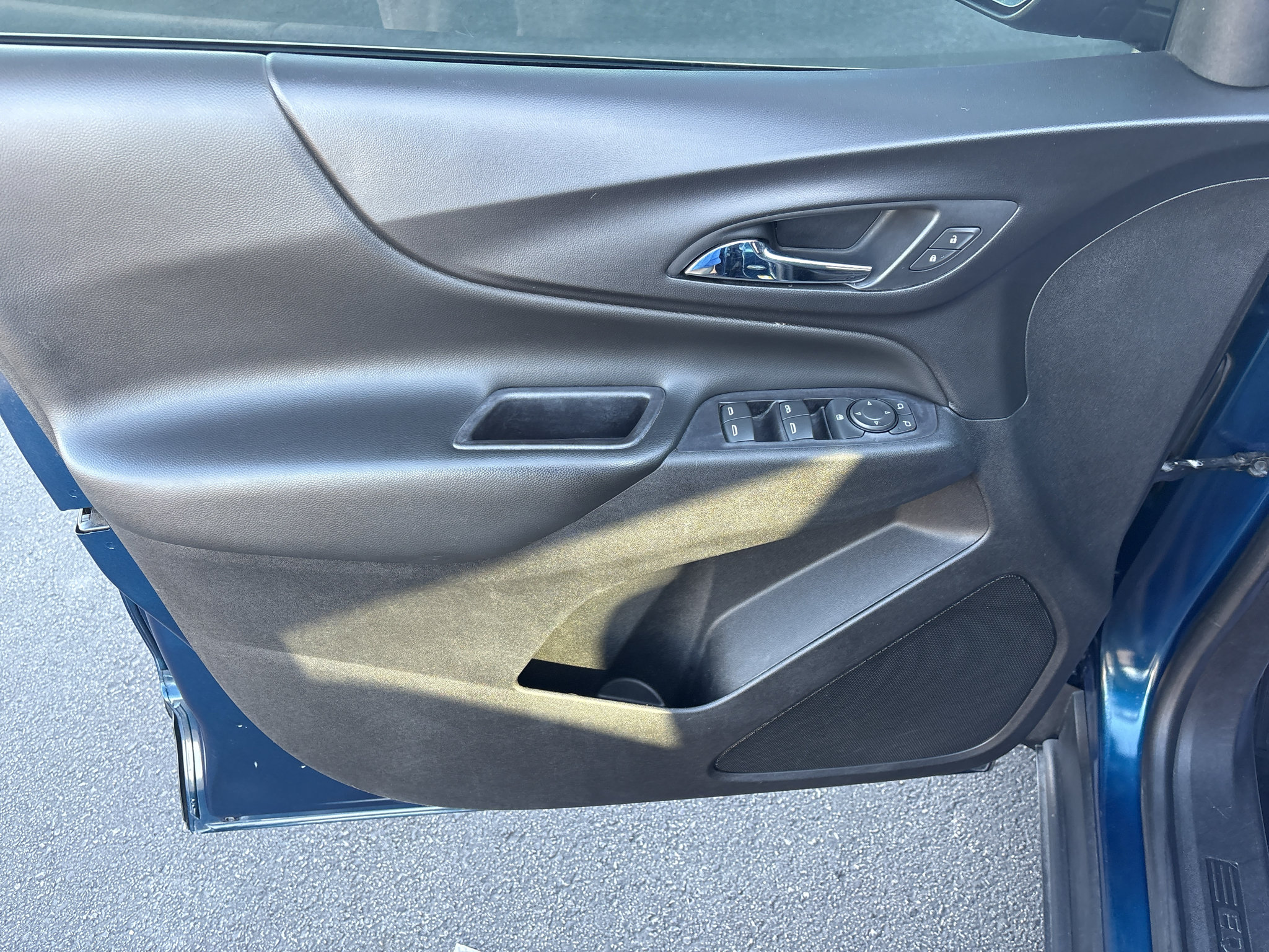 Used 2019 Chevrolet Equinox LT FWD image 10