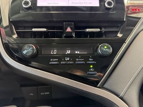 Used 2024 Toyota Camry SE FWD image 19