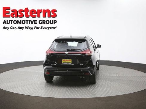 Used 2024 Nissan Kicks SR image 36