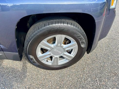 Used 2014 GMC Terrain SLE AWD/4WD image 25