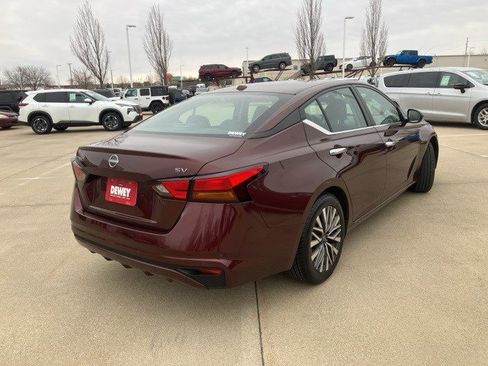 Used 2024 Nissan Altima 2.5 SV image 6