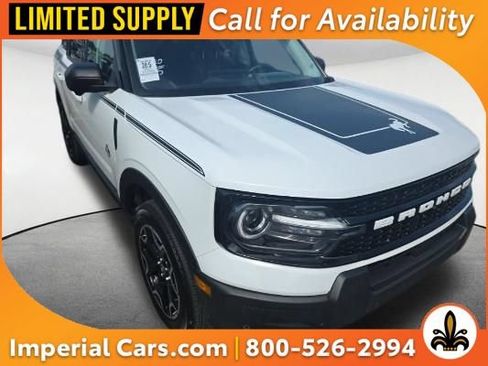 Used 2025 Ford Bronco Sport Outer Banks w/ Outer Banks Tech Package+ AWD/4WD image 1