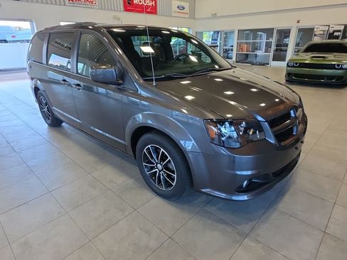 Used 2018 Dodge Grand Caravan GT FWD image 4