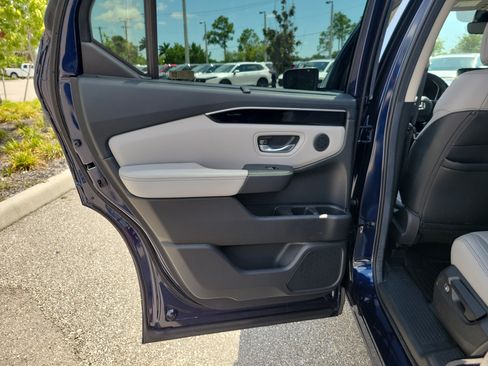 Used 2024 Honda Pilot EX-L image 16